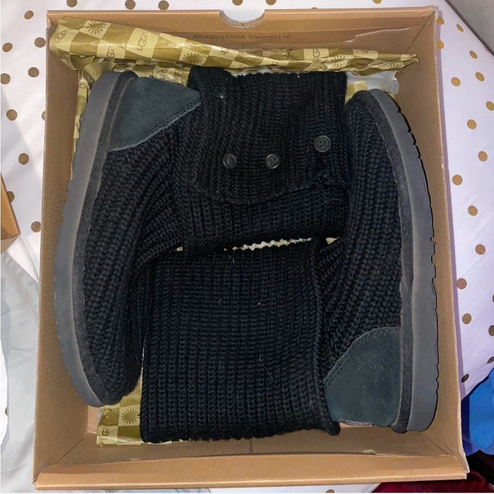 UGG Black Classic Cardy